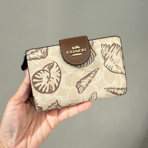 Last 3‼️Coach Medium Corner Zip Wallet Signature Canvas Shell Print CBO36 - Picture 2 of 13